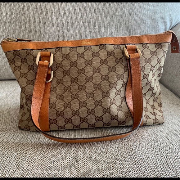 Gucci Handbags - Gucci handbag